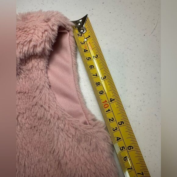 Nicole Miller New York Girls 24 Month Faux Fur Button Dusty Rose Pink Vest EUC - Picture 9 of 10